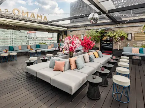 East Side Rooftop Bar – Rooftop in Berlin